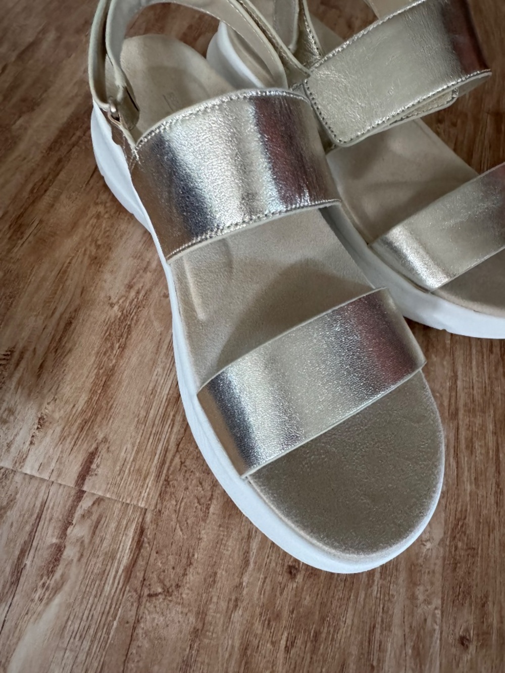 NWT Rockport Qwera Sandal Open Toe Strappy Casual Wedge Adjustable Gold Neutral - Picture 11 of 16